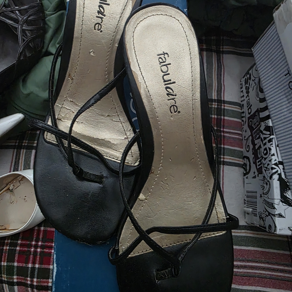 Fabulare Black Women's Sandals